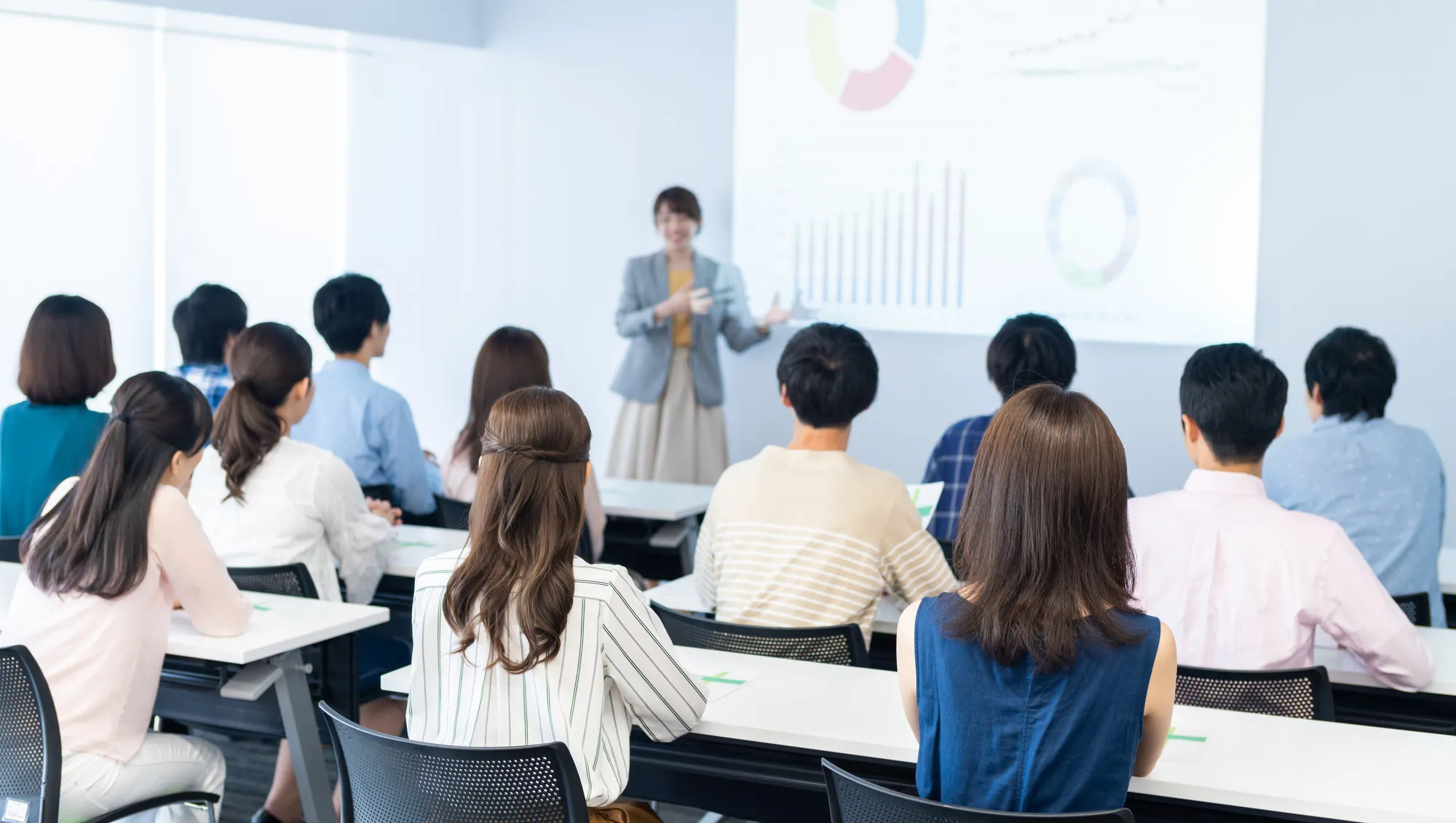 専門知識を習得し事務職での即戦力になろう！